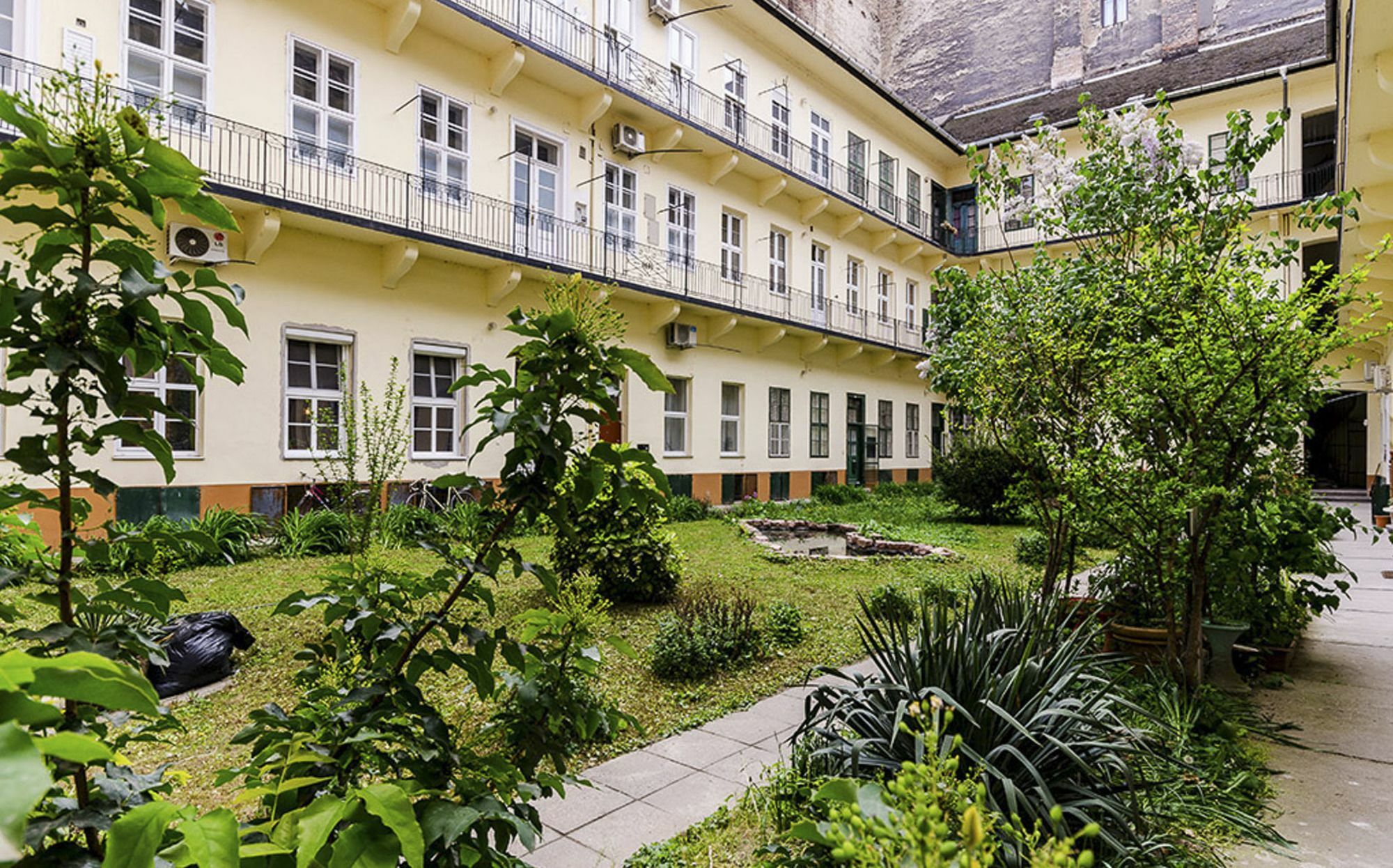Peppers Apartments - Downtown Budapest Exterior photo
